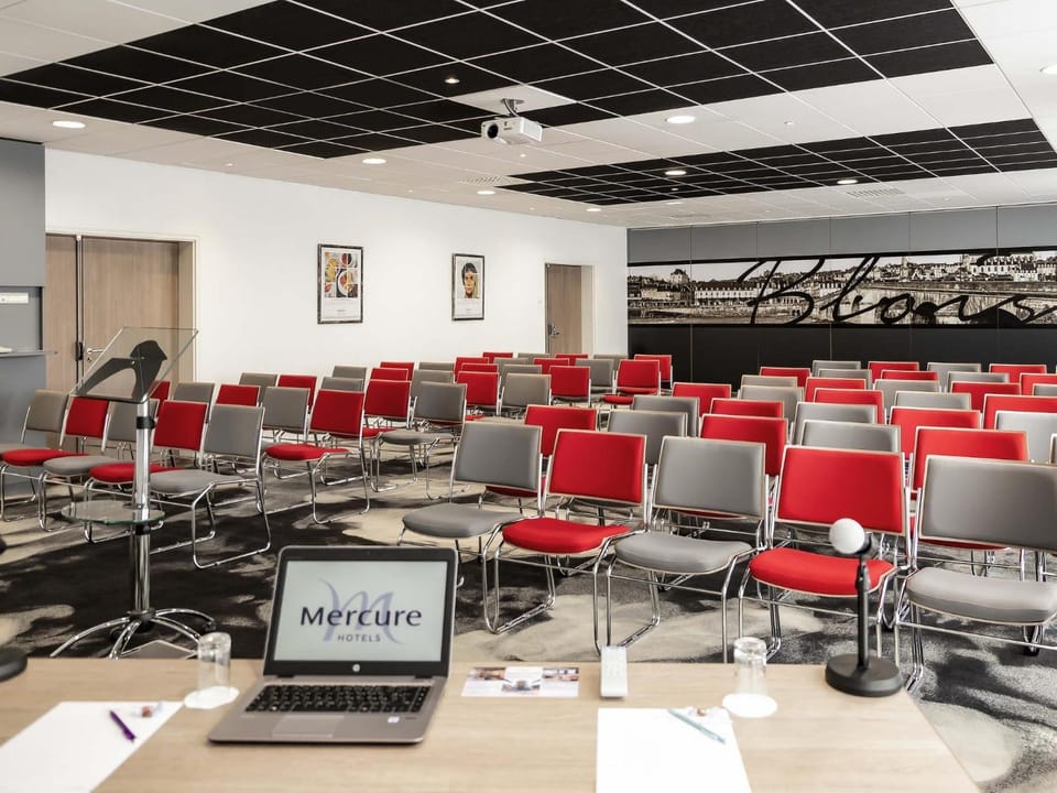 Meeting/conference room