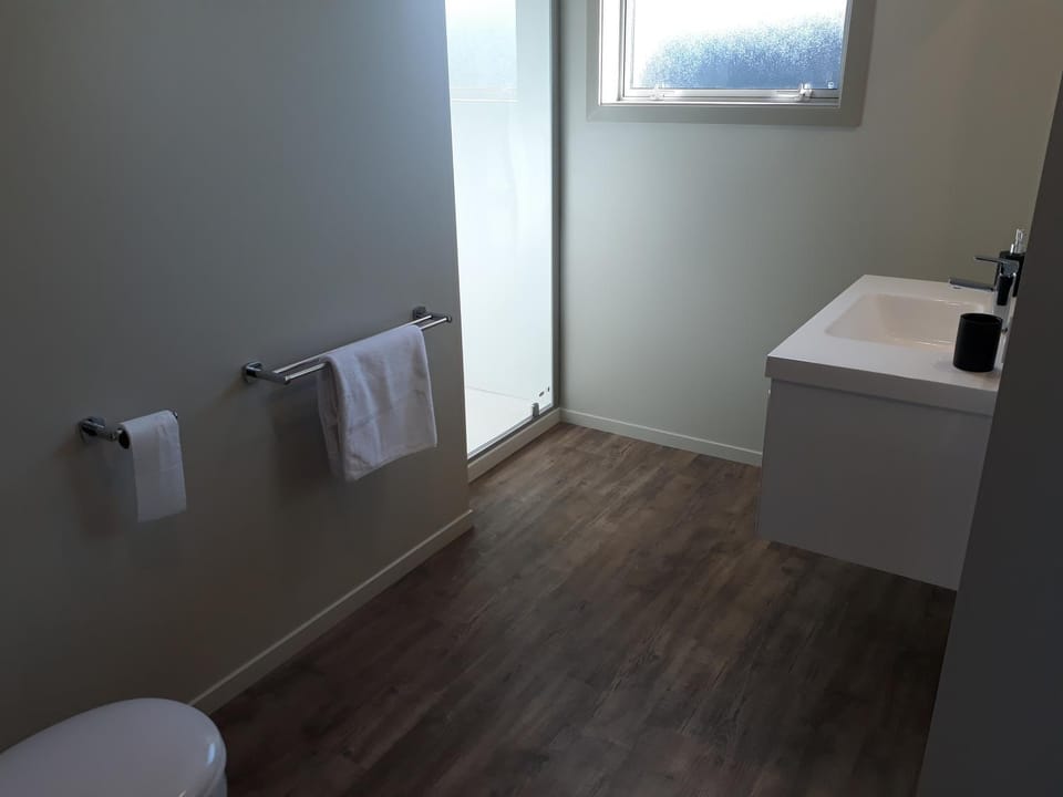 Toilet, Bathroom, towels
