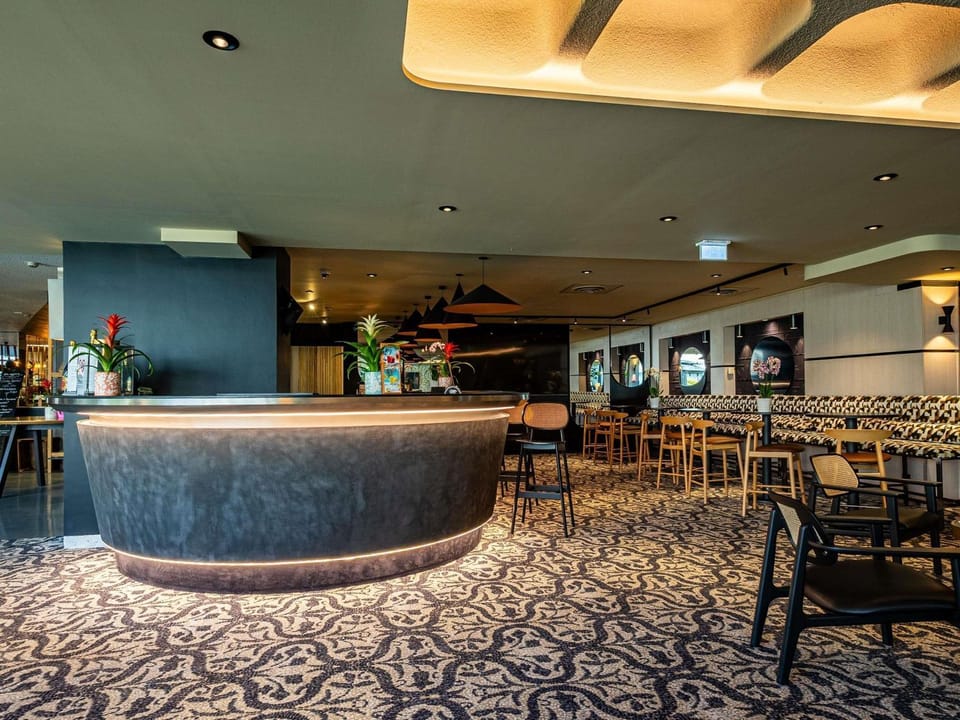 Property building, Seating area
