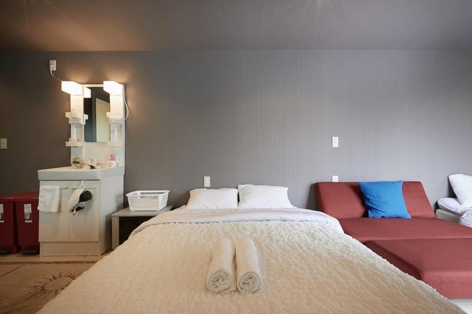 Bed, Photo of the whole room, Bedroom