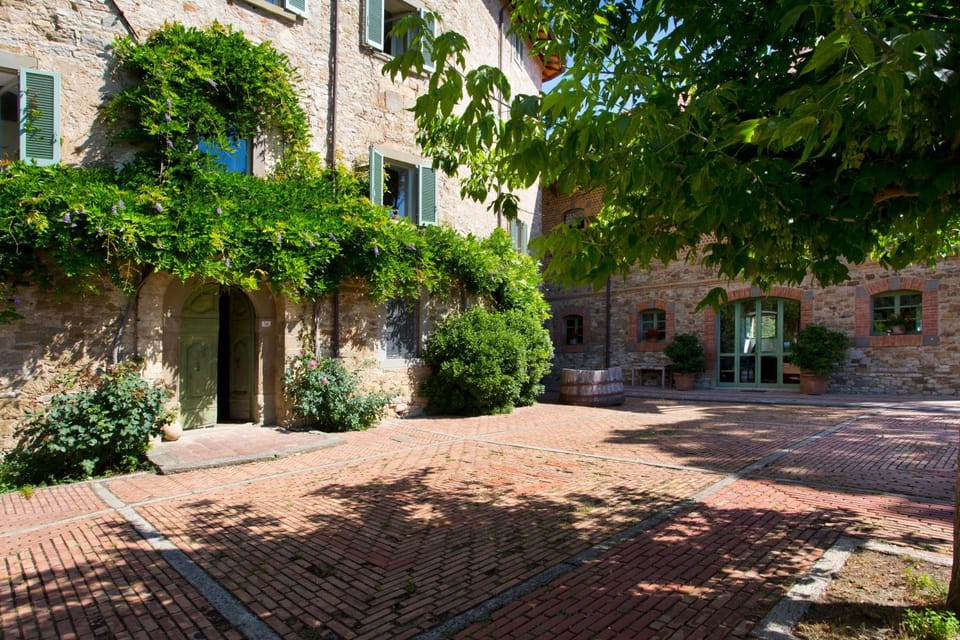 Property building, Patio, Facade/entrance