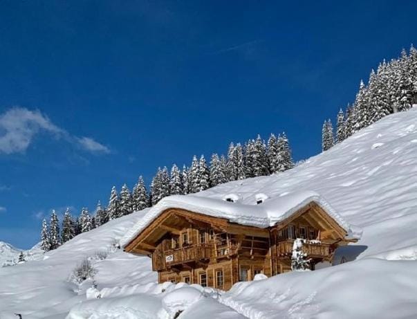 Property building, Winter