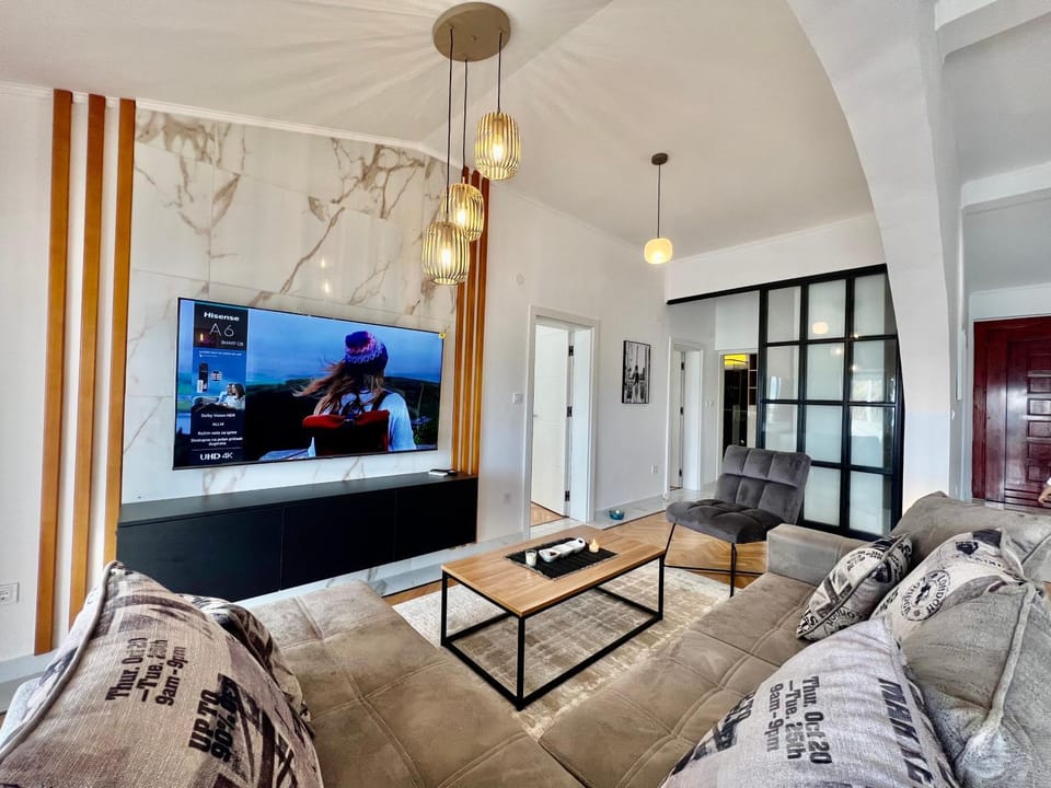 Communal lounge/ TV room, TV and multimedia