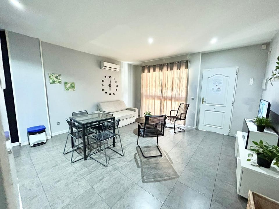 Cardeñosa 24 Asamblea Centro Apartment in Madrid