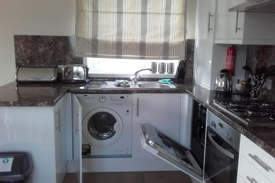 Carnoustie Lodge Apartment in England