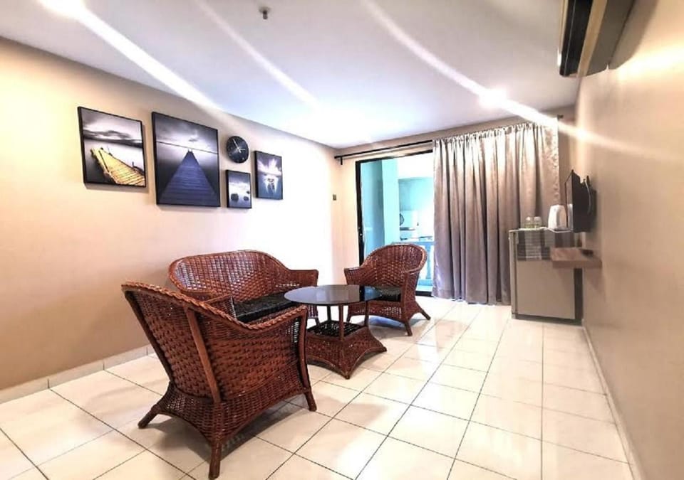 Living room, Photo of the whole room, Decorative detail, On site