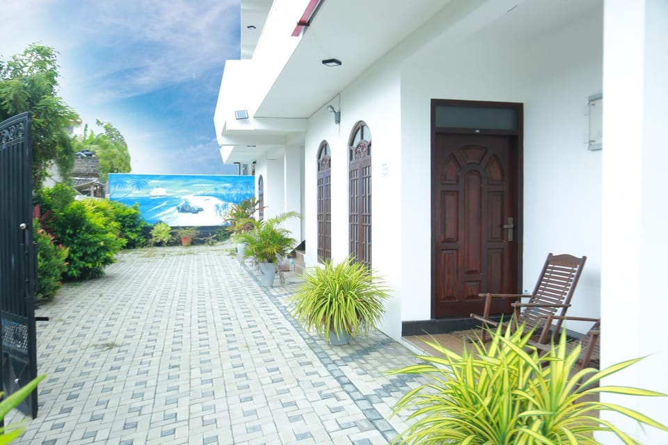 Patio, Facade/entrance