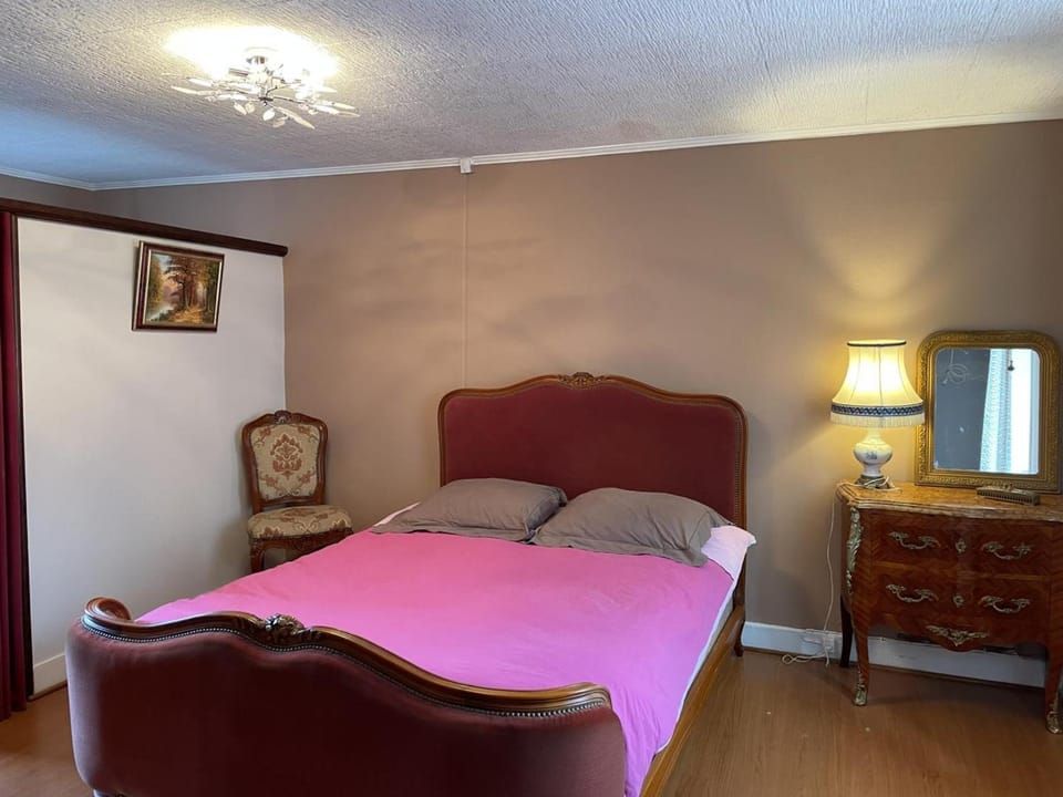 Maison familiale avec clim et wifi au cœur de la Montagne Bourbonnaise - FR-1-489-277 House in Auvergne-Rhône-Alpes