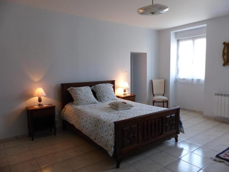 Maison indépendante avec jardin, animaux acceptés, proche Vichy - FR-1-489-280 House in Auvergne-Rhône-Alpes