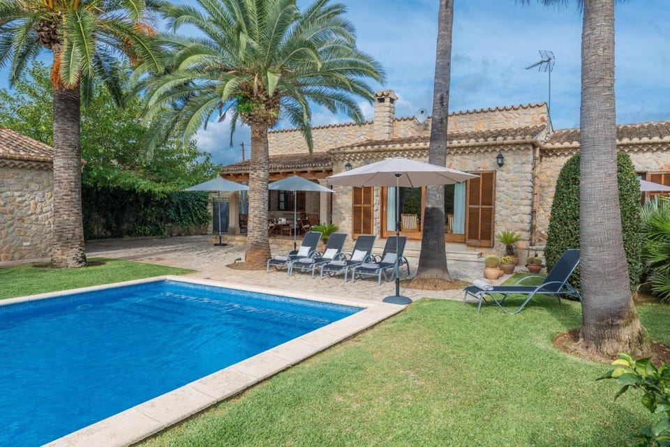 Garden, Swimming pool, Swimming pool