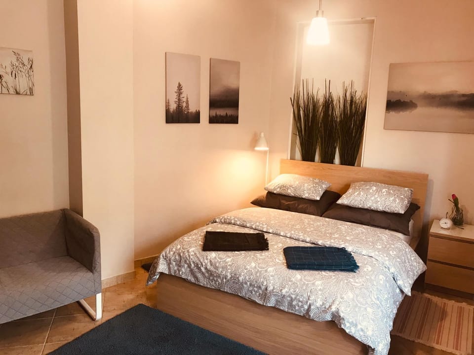 Bed, Photo of the whole room