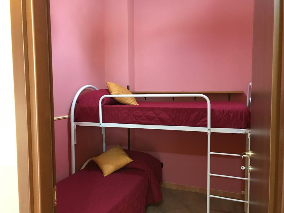 bunk bed