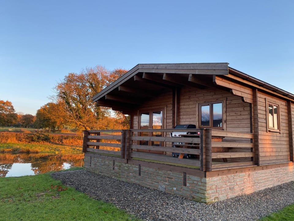 RedWood Lodge Chalet in England