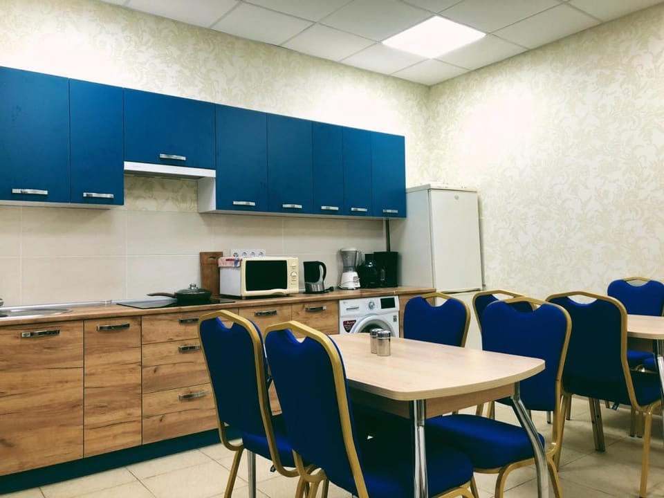 Dining area, Communal kitchen