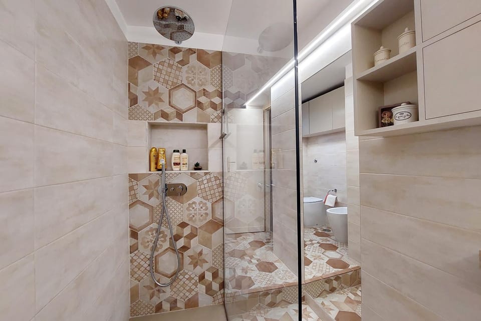 Shower, Bathroom