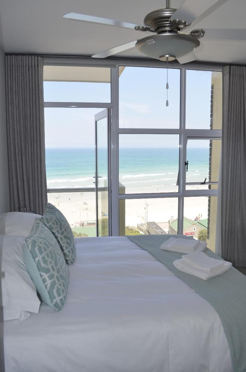 Bed, Balcony/Terrace, Beach, Bedroom, Sea view