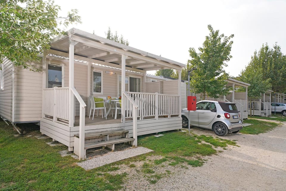 Camping Village Butterfly Campground/ 
RV Resort in Peschiera del Garda