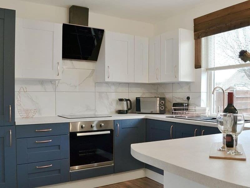 Kitchen or kitchenette, kitchen