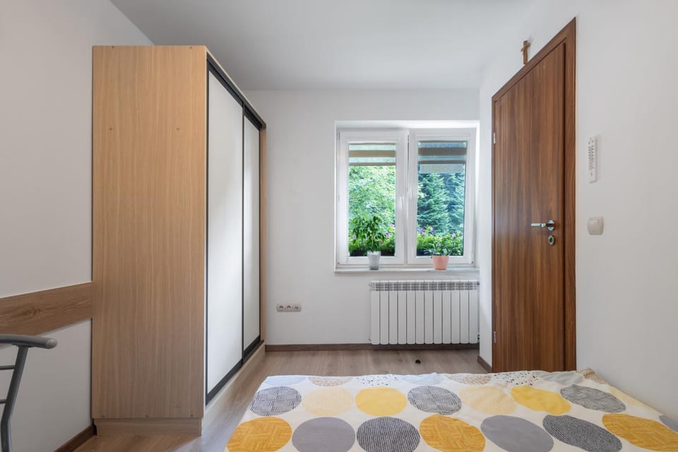 Bedroom, wardrobe