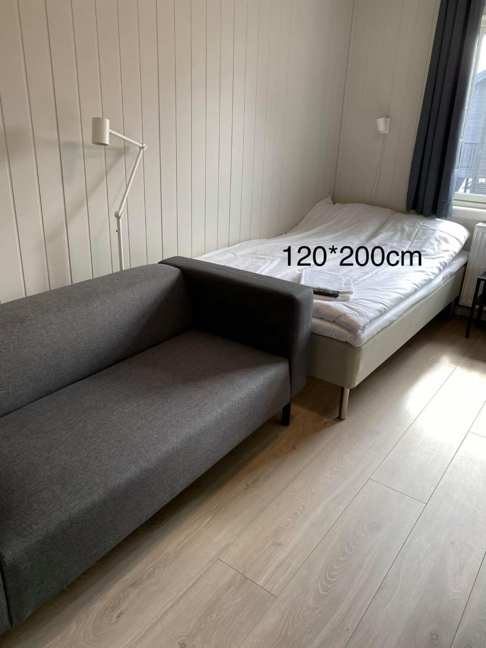 Bed, Photo of the whole room