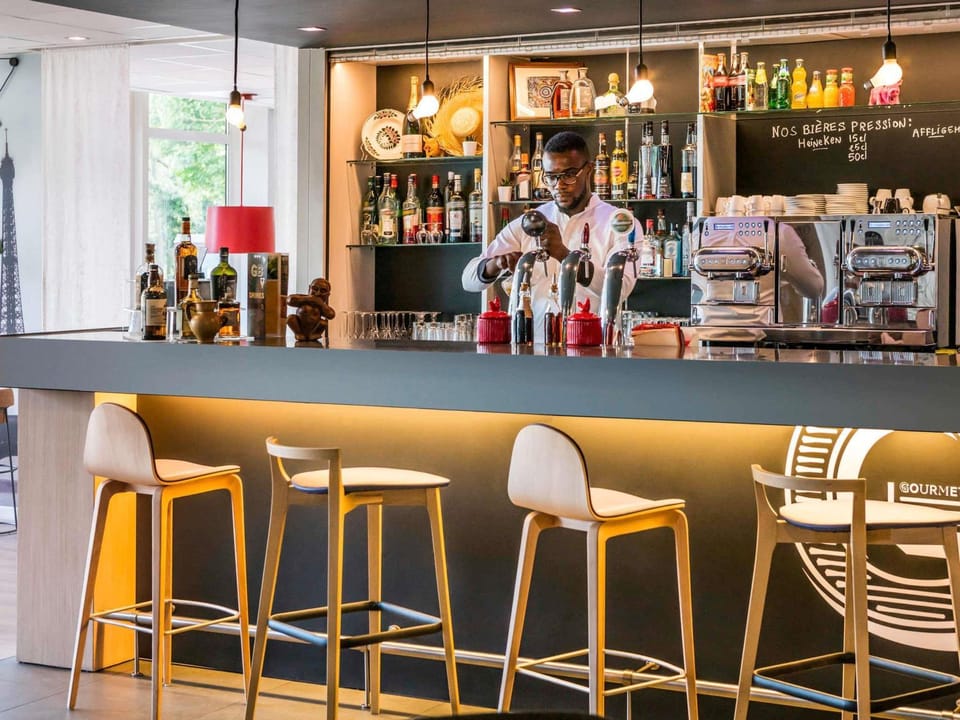 Lounge or bar