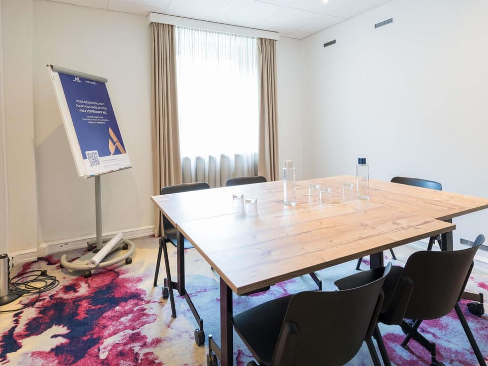 Meeting/conference room