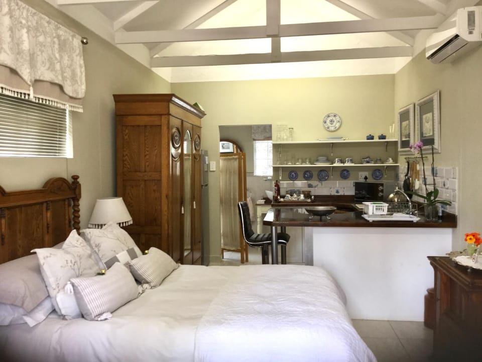 Oak Leaves Cottage Clarens Apartment in South Africa