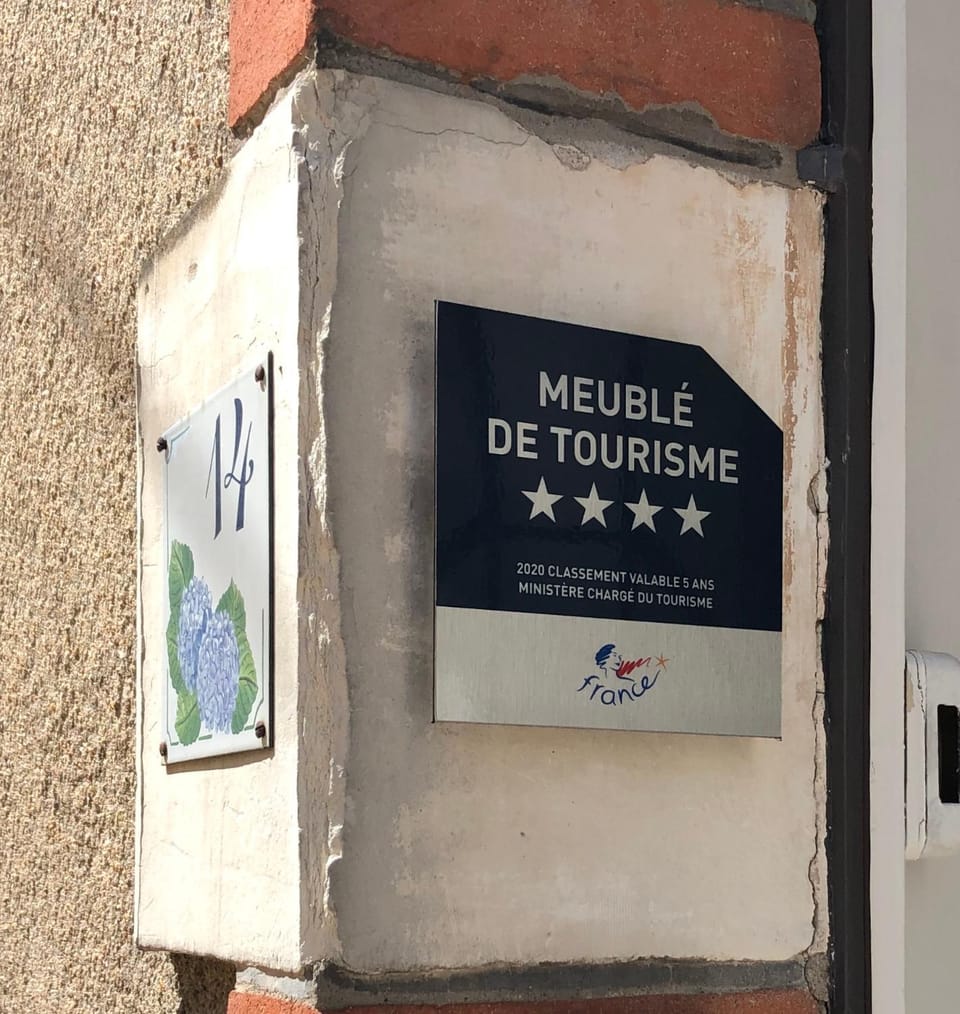 Logo/Certificate/Sign