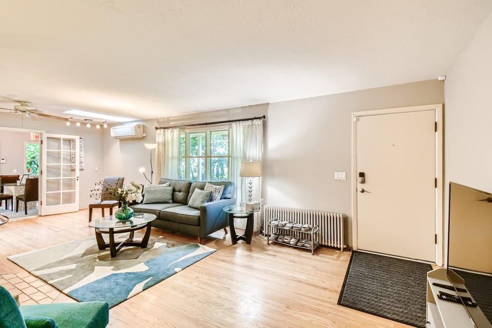 4 bedrooms one level house, EV outlet House in Gresham