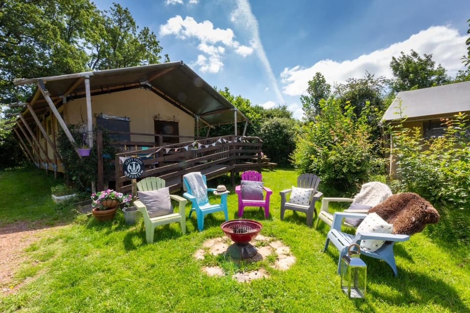 Property building, Garden view