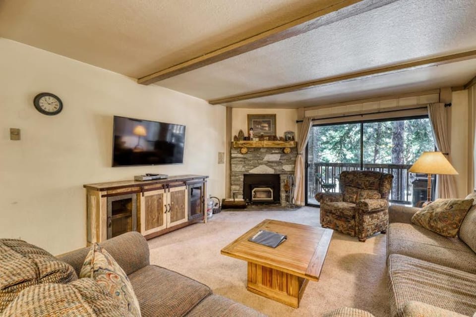 The Summit 5 Apartment in Mammoth Lakes