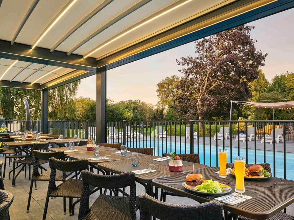 Pool view, Swimming pool