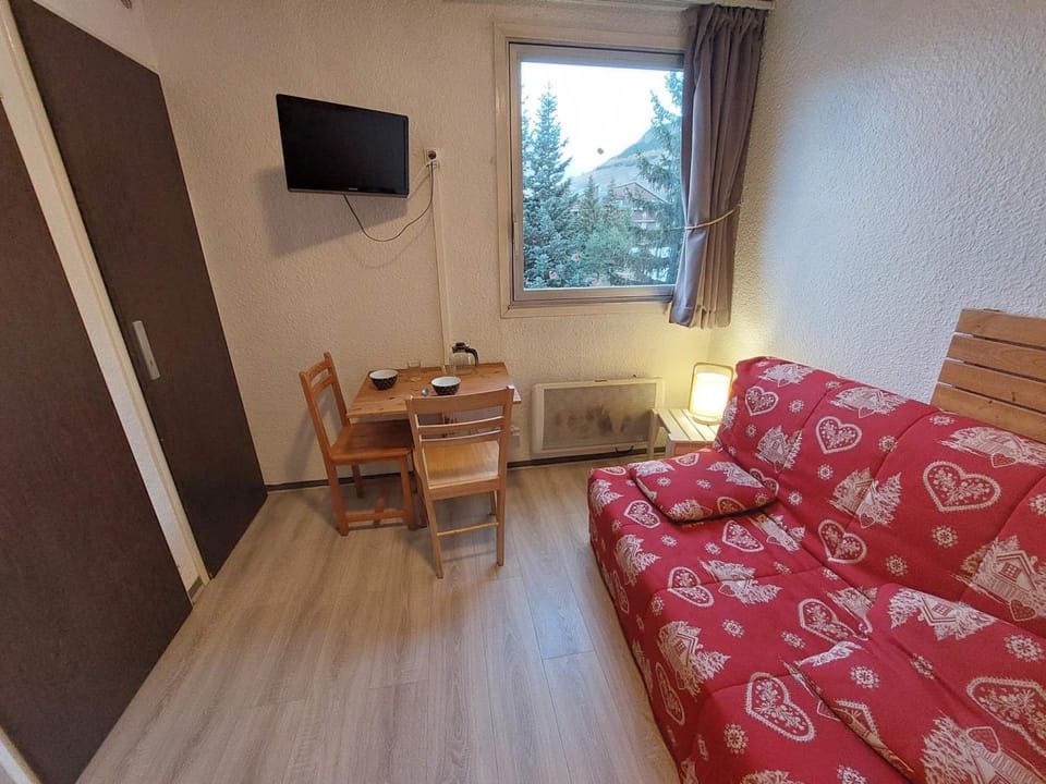 Studette cosy pour 2 au pied des pistes - FR-1-516-91 Apartment in Les Deux Alpes