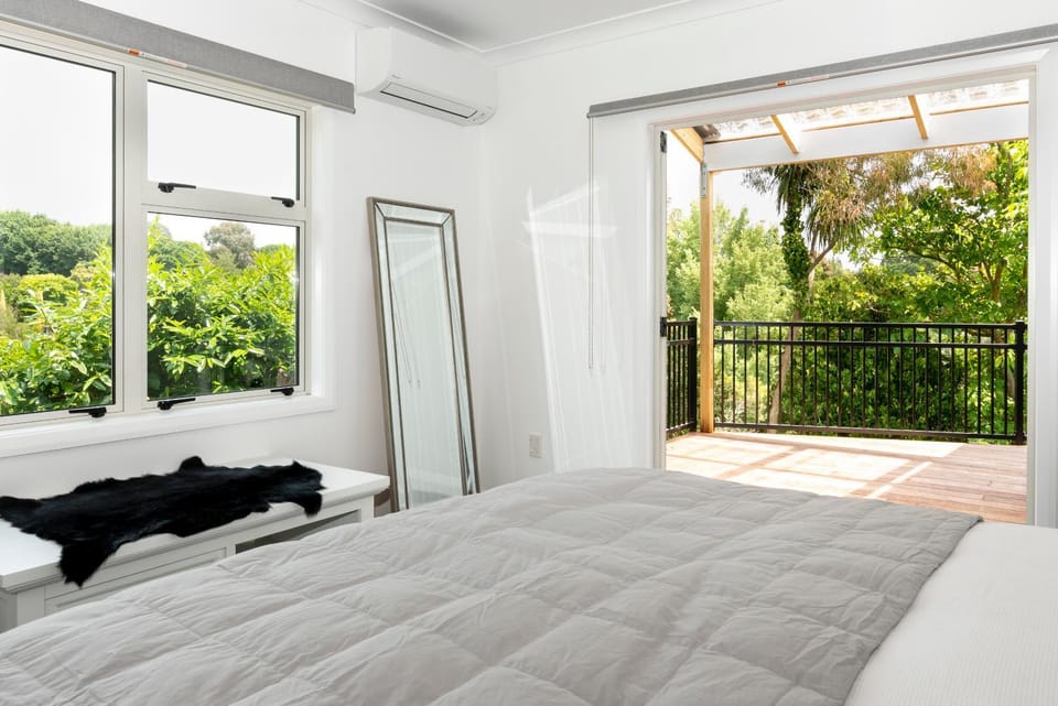 Bed, Balcony/Terrace, Garden view