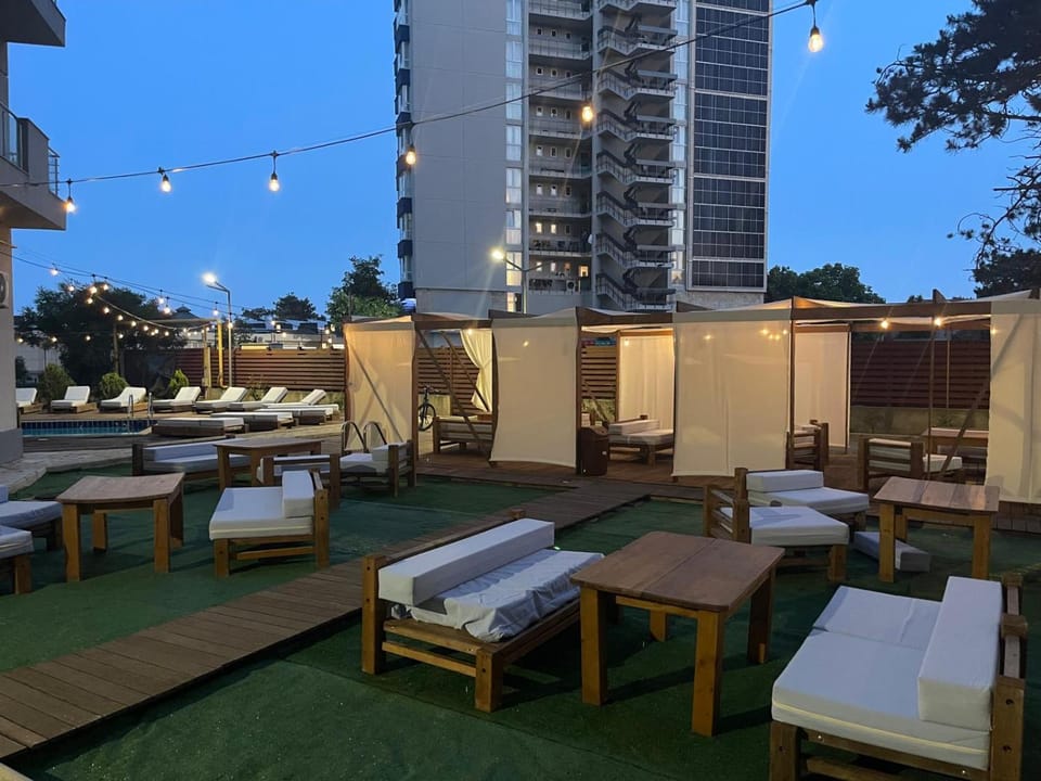 Patio, Night