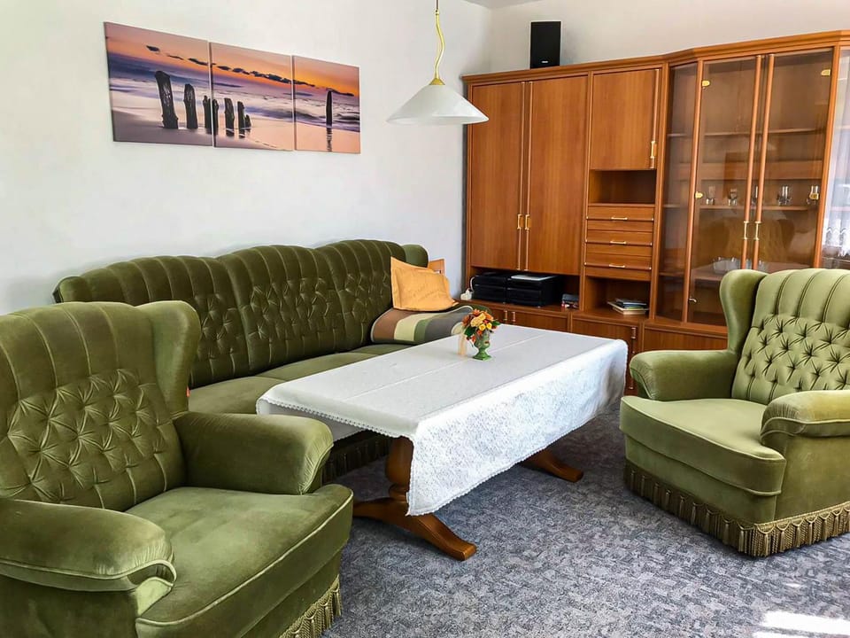Living room, Photo of the whole room, Seating area