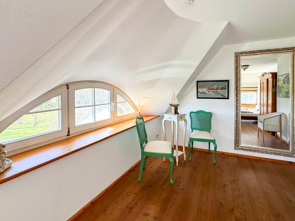 Seating area, Bedroom