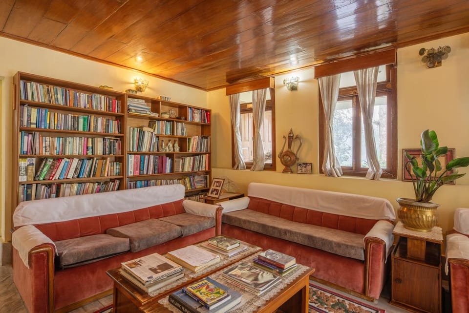 Library, Living room