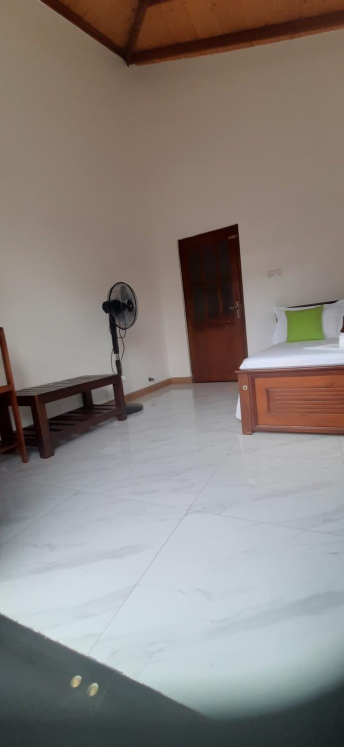 Seven Luck Palace Hotel in Gangawatakorale
