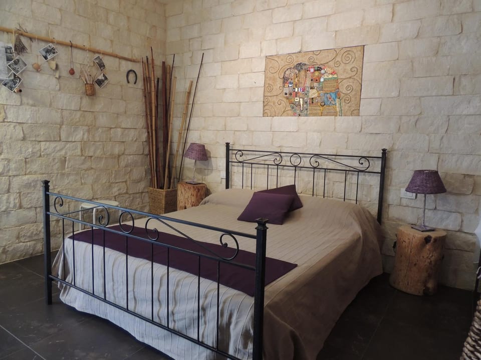 Photo of the whole room, Decorative detail, Seating area, Bedroom
