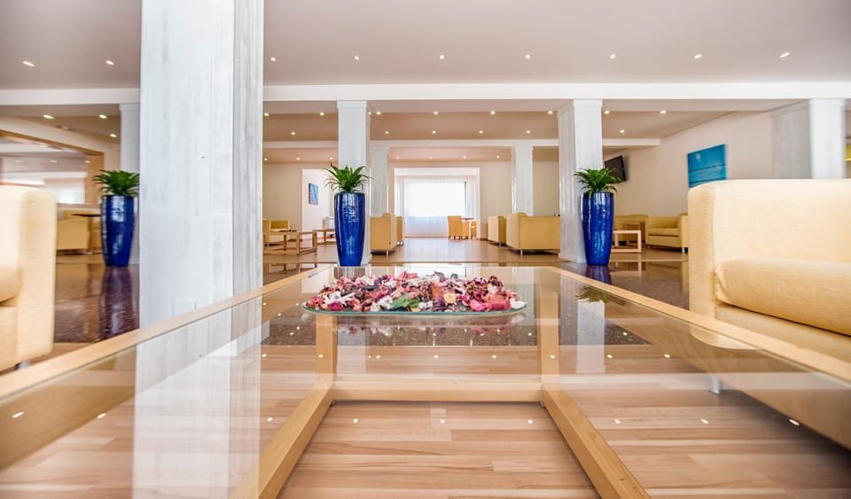 Living room, Lobby or reception, Seating area