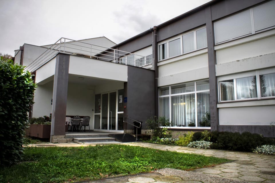 Property building, Facade/entrance