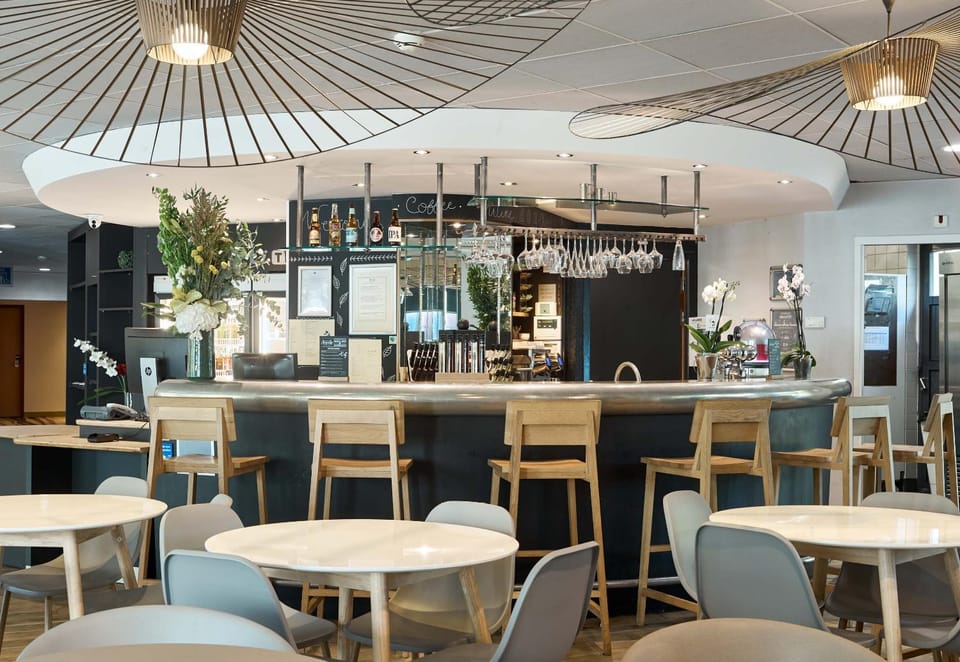 Lounge or bar