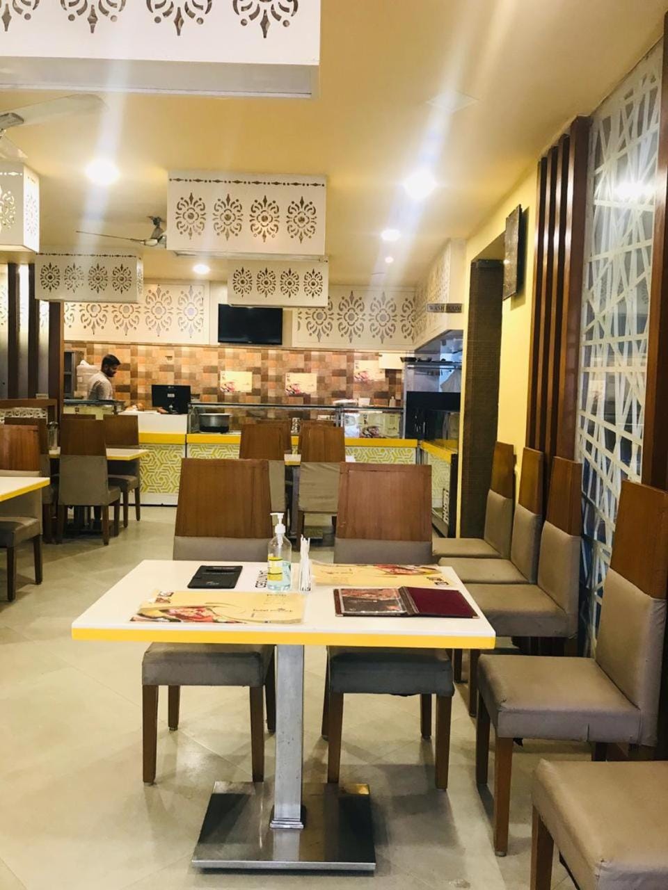 Restaurant/places to eat