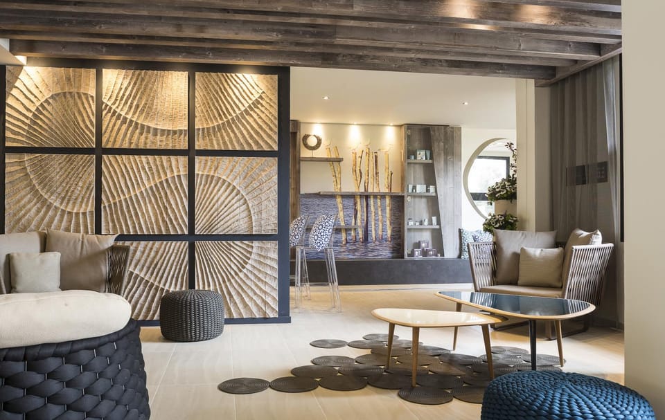 Living room, Lobby or reception, Decorative detail