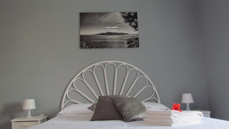 Bed, Decorative detail, Bedroom