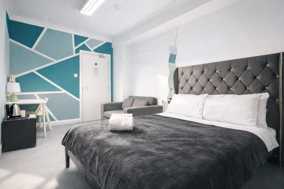 BEST DEAL - Kings Hotel Hotel in Blackburn