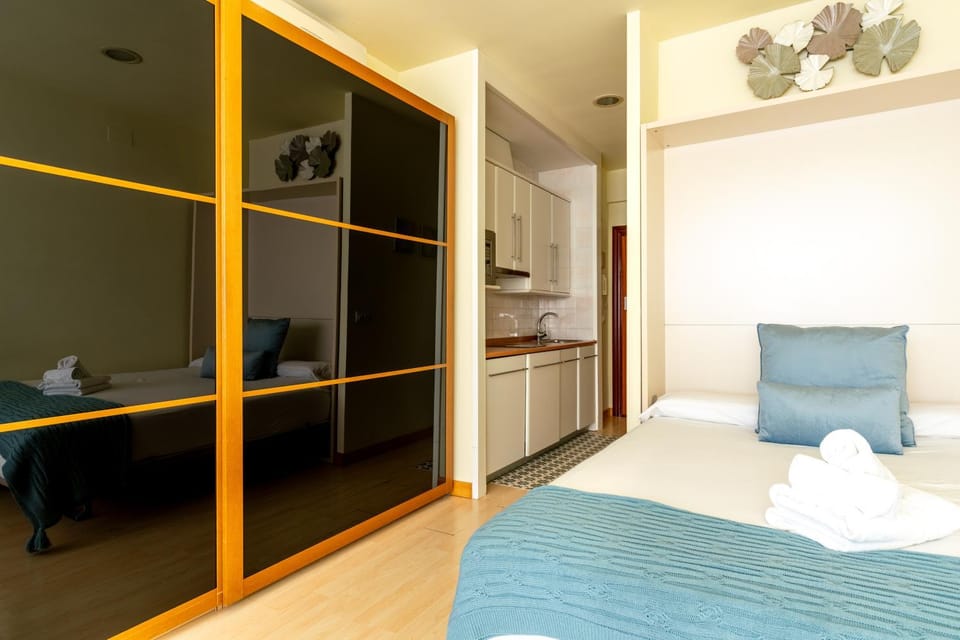 Living room, Bedroom, kitchen