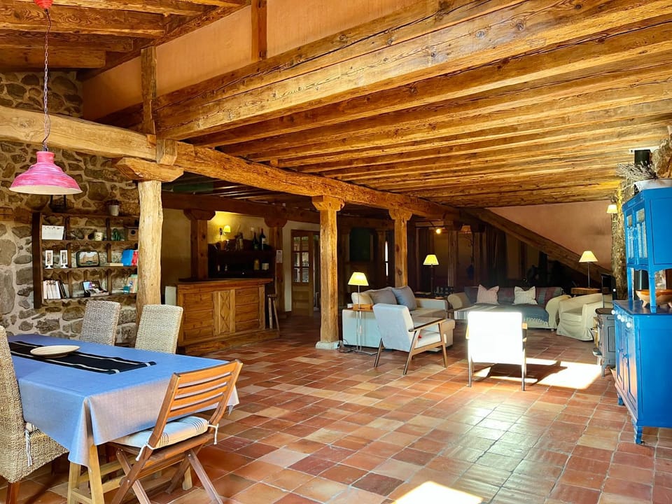Casona de Saltus, espectacular casona en Sotosalbos,15min de Segovia House in Sierra Norte