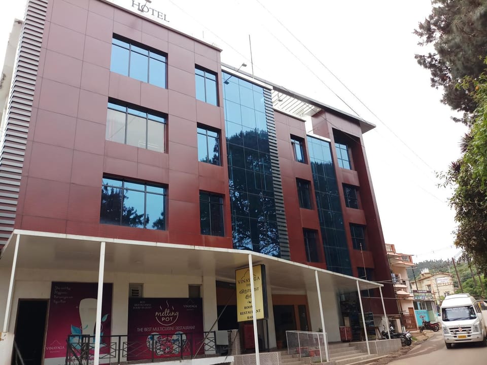 Property building, Facade/entrance, Bird's eye view